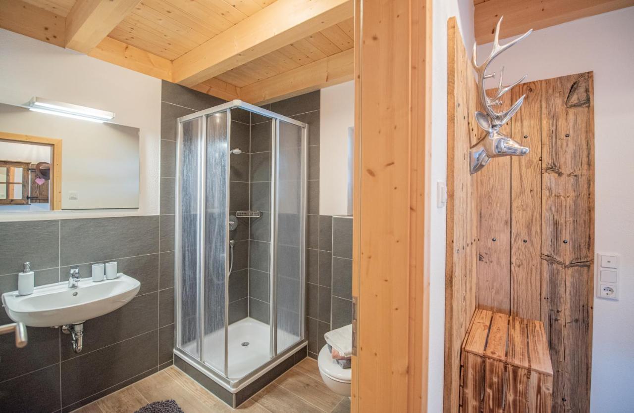 Hirsch Chalet #Sauna Lechbruck Exterior photo